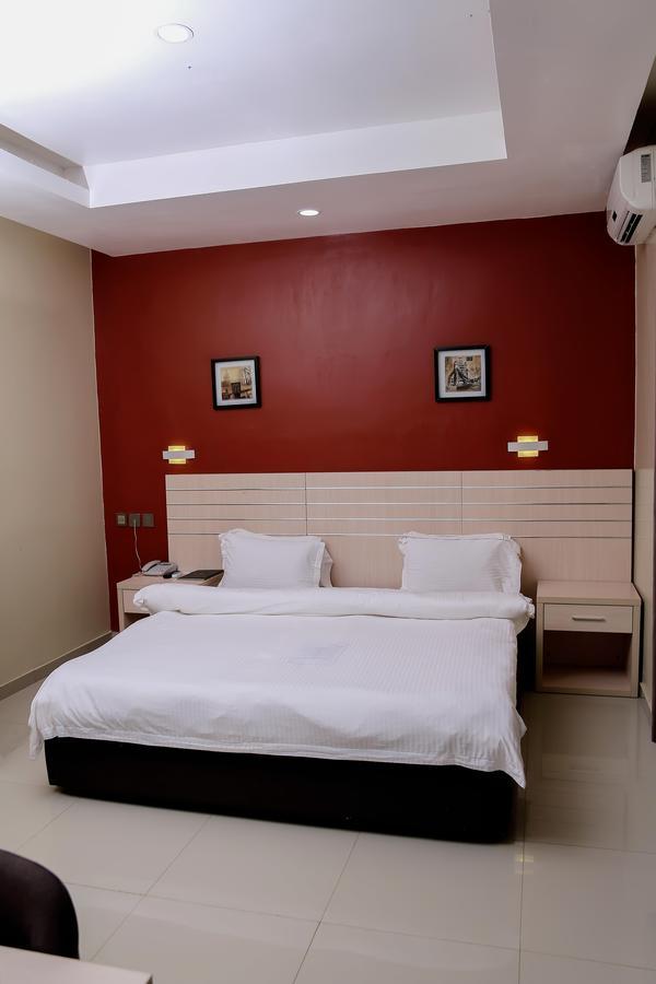 Albertville Luxury Rooms Ilesa Dış mekan fotoğraf